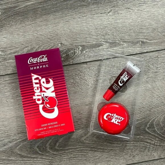 Coca Cola x Morphe cherry refresher lip and cheek duo - Picture 3 of 7